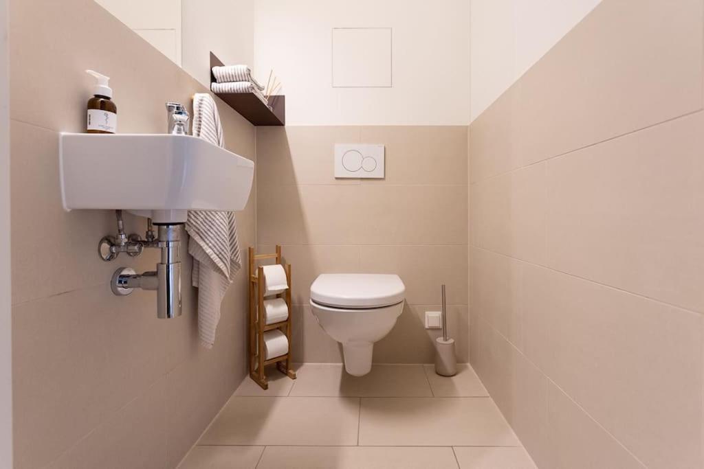 Dream Apartment - Central And Quiet With Ac And Free Parking Garage Вена Экстерьер фото